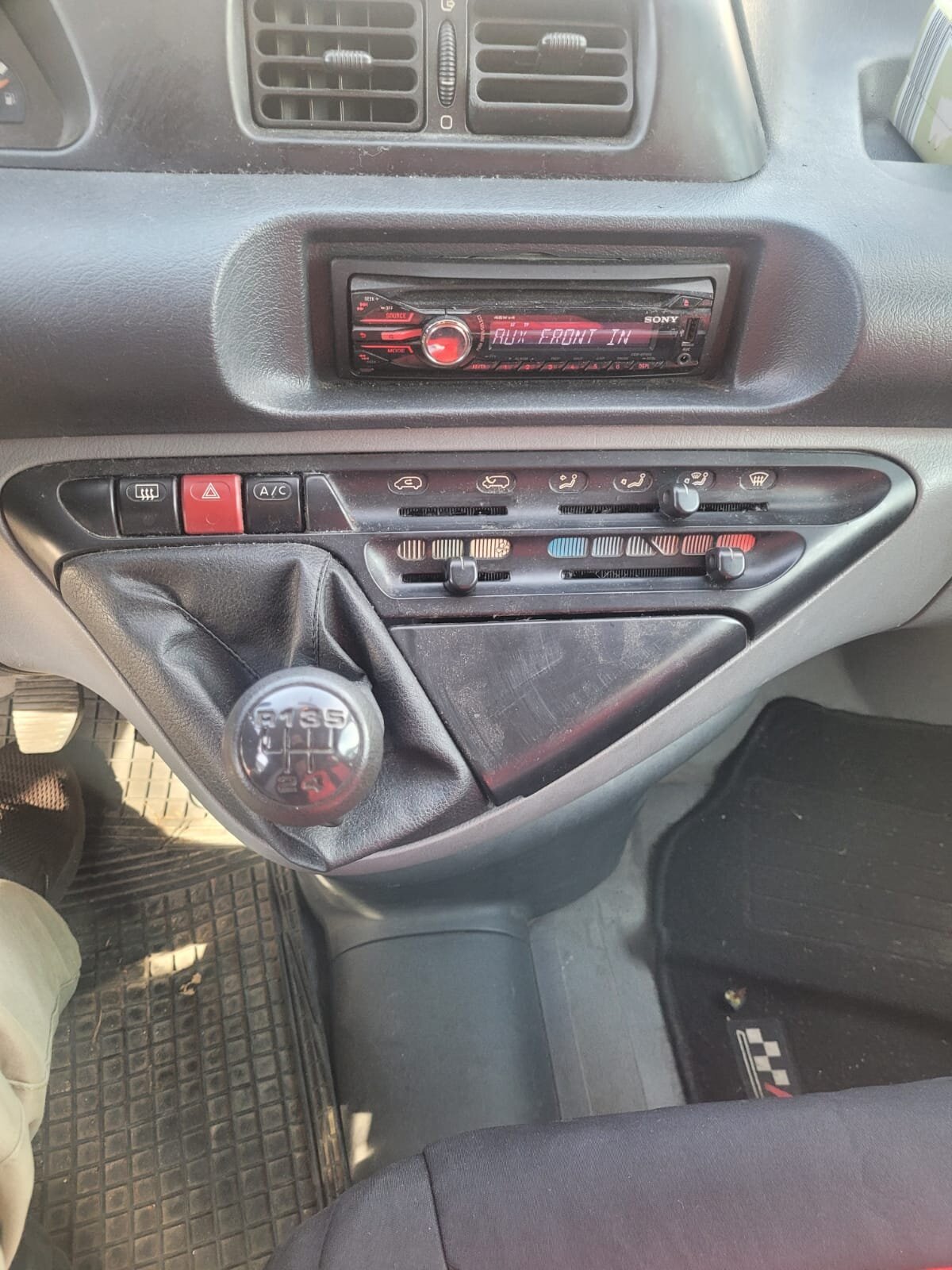 Peugeot Expert 2.0HDI 9PL